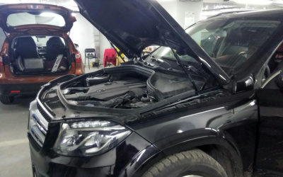 Mercedes Benz GL