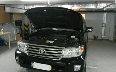 Toyota Land Cruiser LC200