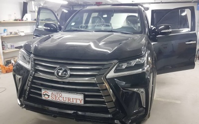 Lexus LX570